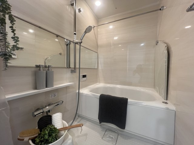 南東向き角部屋でオールOK！【ステージ宮崎台】リノベーションの浴室