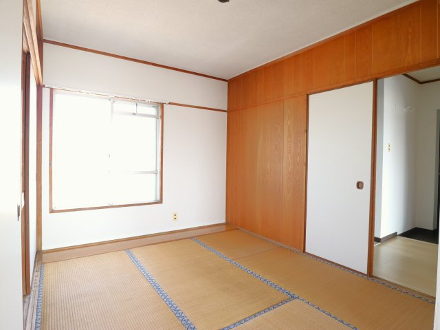オアシス天領の和室