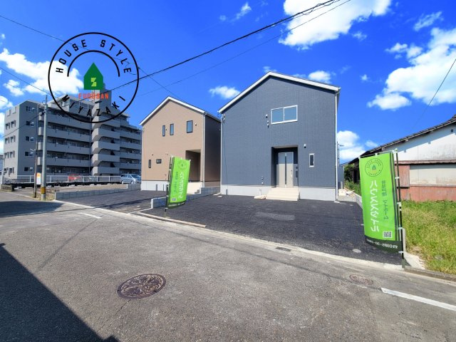 宮崎市淀川3丁目第1-2棟（1号棟）の前面道路含む現地写真|見学の時間などお気軽にお問い合わせ下さい。