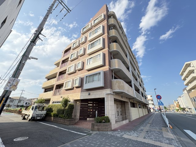 アンビシャスプラザ中神の外観