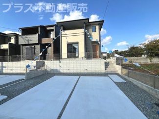 【外観】 | 現地写真。同じ物件を見るなら、プラス不動産販売にお任せ下さい。