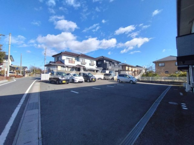 アベニールの駐車場|高崎、前橋エリアのお部屋探しはエンドスケープまで！お客様の理想お聞かせ下さい♪