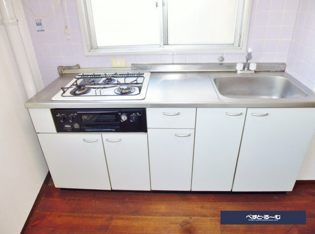 大塚ビルのキッチン|キレイなシステムキッチン