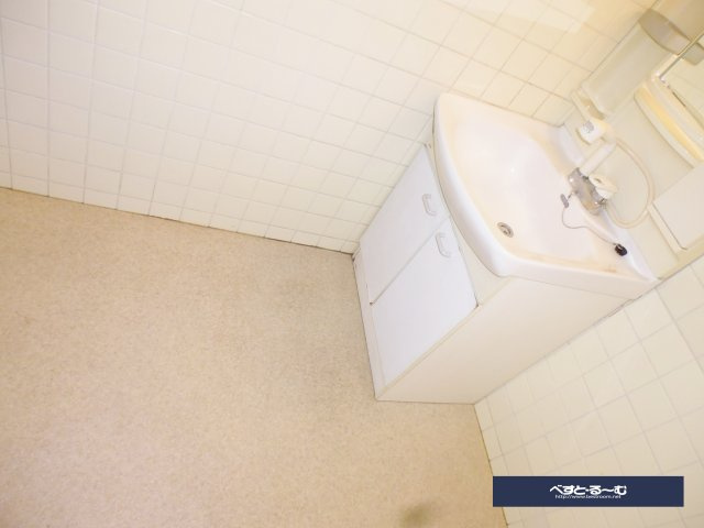 大塚ビルの洗面所