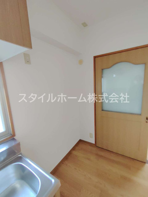 【内装】 | アトランティス川花 | 別部屋写真です。