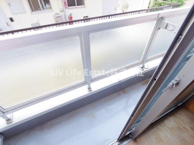 ハイツ市川のバルコニー