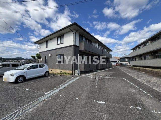 コスモスB棟の駐車場