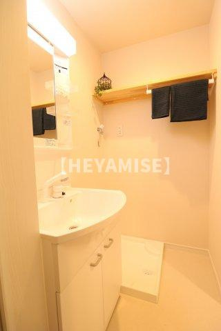 エルモーサ・Reiの洗面所|洗濯物を一時掛けれます　※モデルルーム