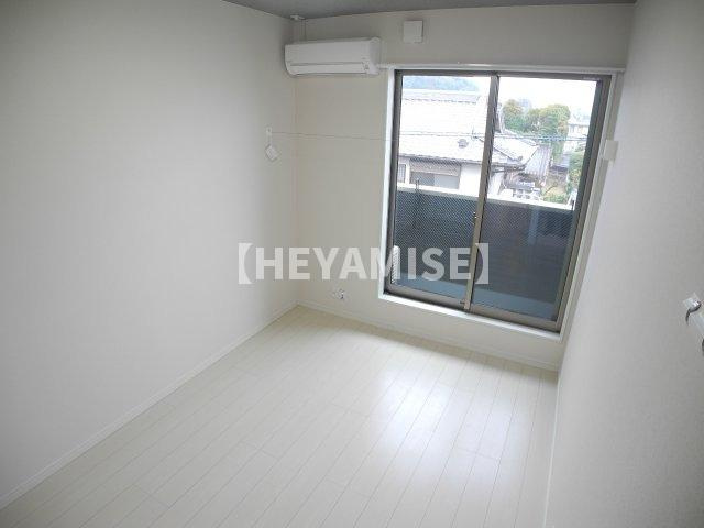 エルモーサ・Reiの駐車場