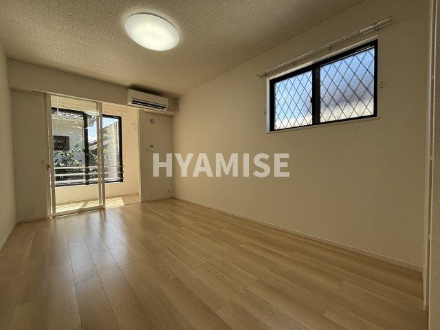 コンフィーエⅠの居間・リビング|※別のお部屋の写真です。現状優先致します。