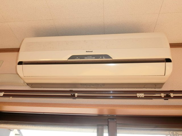 ライラックの設備|リビングのエアコン