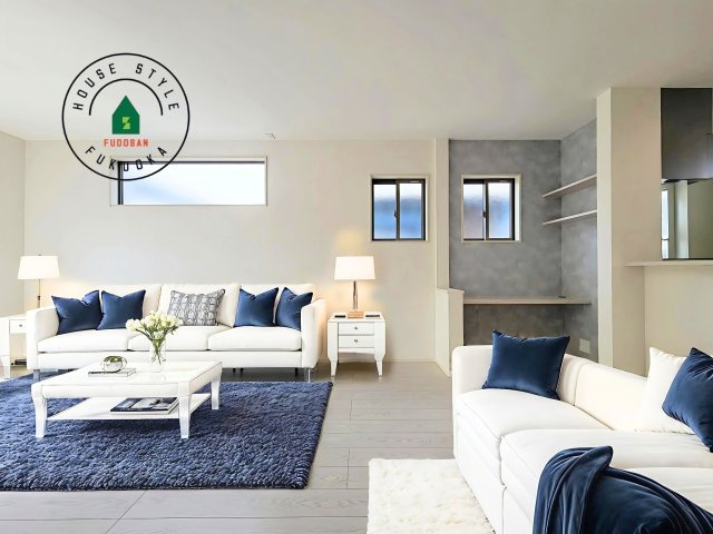 熊本市南区出仲間3丁目第1-2棟（2号棟）　の居間・リビング|キッチンからリビングをしっかり確認できます。家族の笑顔があふれる空間になりそうですね。※家具はCGを合成したものです。