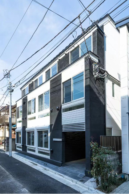 中野区本町３丁目の一棟マンションの外観