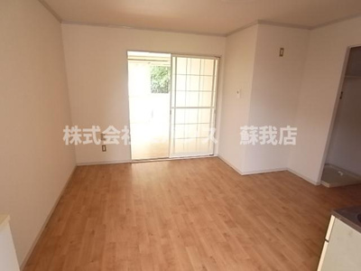 【居間・リビング】 | プレジール寿 | リビングです