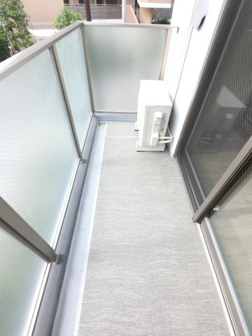 LIME RESIDENCE HIGASHINAKAYAMAのバルコニー