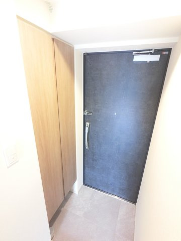 LIME RESIDENCE HIGASHINAKAYAMAの玄関