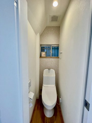 【トイレ】 | 西宮市熊野町　中古戸建 | 洗浄便座付きのトイレ新調♪
