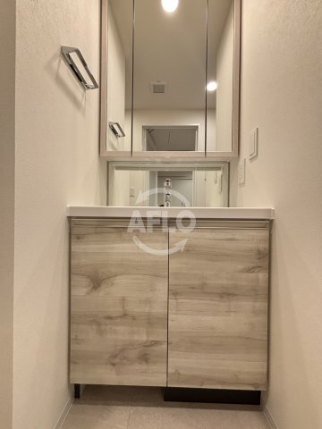 コンフォリア・リヴ本町WEST　Qの独立洗面台|コンフォリア・リヴ本町WEST Q　独立洗面台