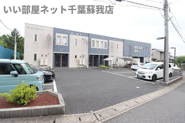 ワンダーランドの駐車場|コンパクトで使いやすい洋室です