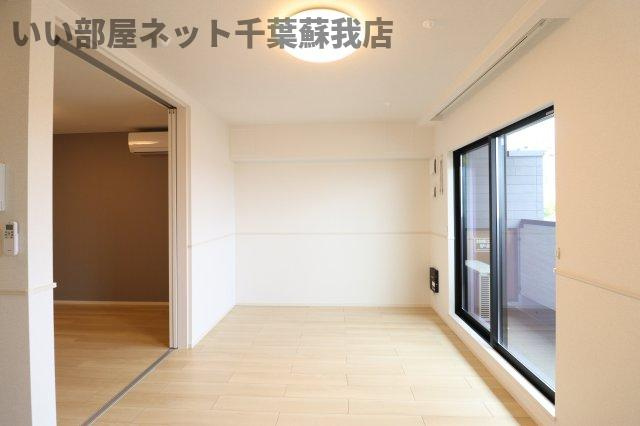 リバーサイドⅡの居間・リビング|ゆったりとした居間です