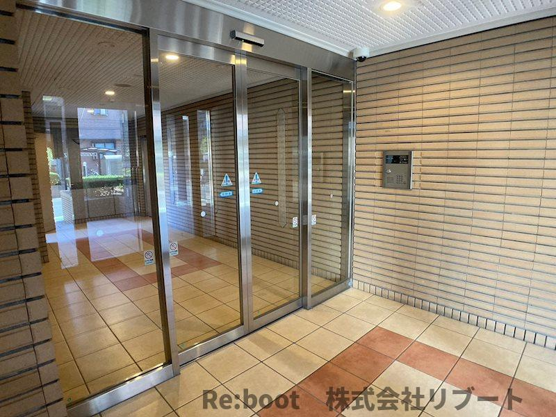 プライマル西船橋のエントランス