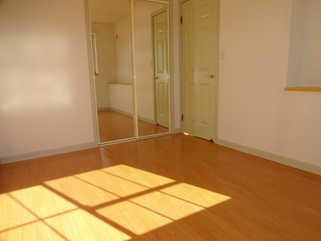 クオーレの洋室|洋室（南側）