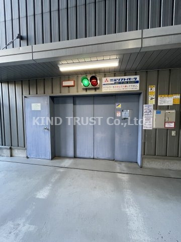 ノルデンタワー天神橋の駐車場|駐車場に車を止められます