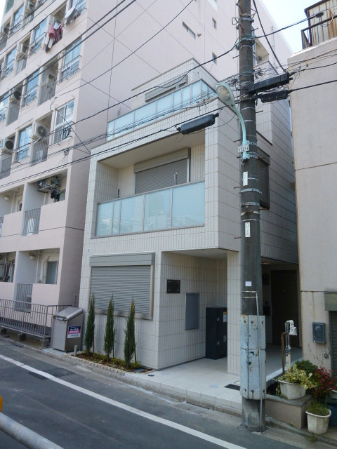 GLANZ南長崎のエントランス