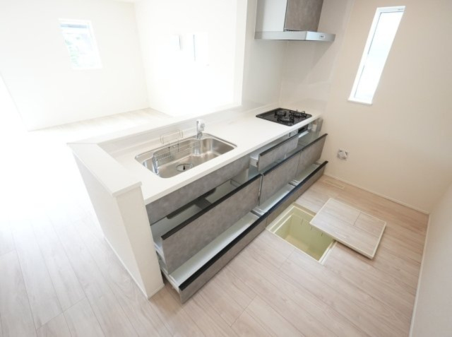 【キッチン】 | リナージュ熊本市南区御幸笛田1丁目24-1期　2号棟 | キッチン収納