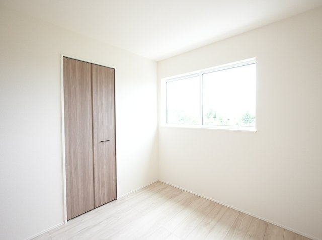 【洋室】 | リナージュ熊本市南区御幸笛田1丁目24-1期　2号棟