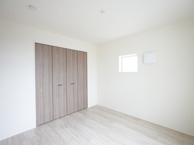 【洋室】 | リナージュ熊本市南区御幸笛田1丁目24-1期　2号棟