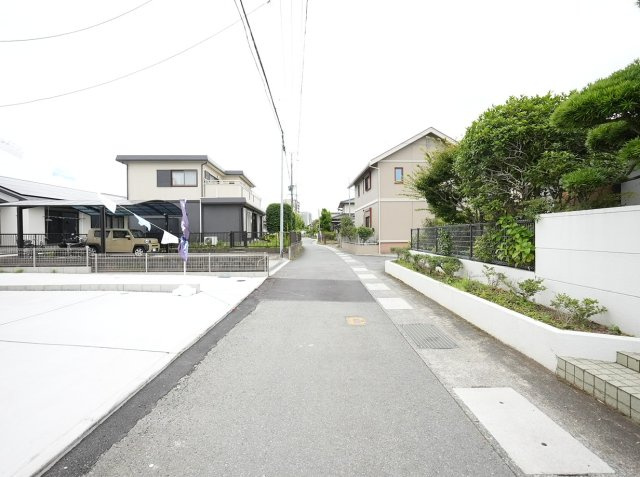 【前面道路含む現地写真】 | リナージュ熊本市南区御幸笛田1丁目24-1期　2号棟