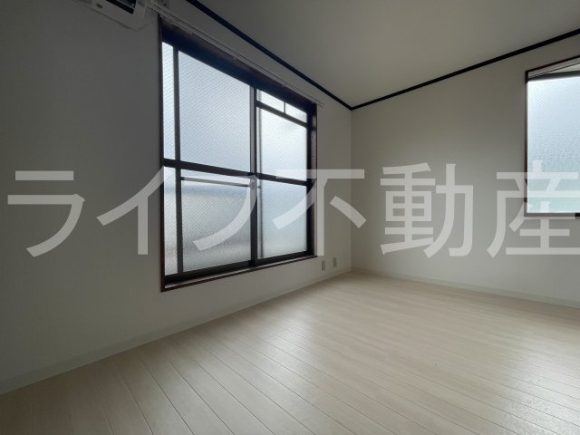 ロイヤル客坊町の居間・リビング|ゆったり過ごせるリビングです