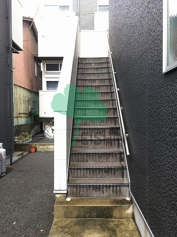 クレオ吉塚6番館のエントランス