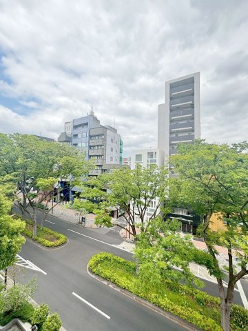 「防音マンション」VORT 山吹町 レジデンスの展望|リビング側のバルコニーからの眺望です