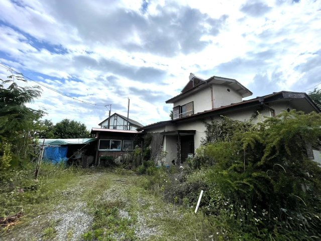 土地300㎡超の倉庫付き中古戸建の外観|外観も気になるポイント