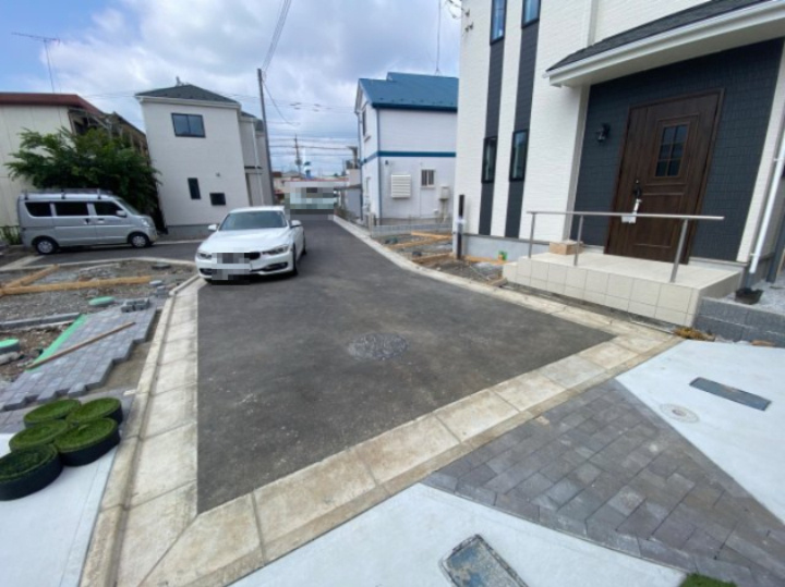 祝　成約済み　八王子市　上壱分方町　新築戸建ての駐車場|～仲介手数料無料☆八王子ひなた不動産～　八王子市上壱分方町　新築戸建て
