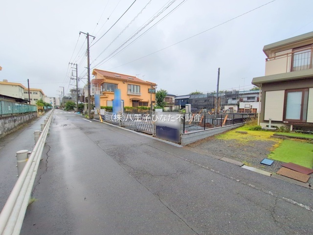 祝　成約済み　八王子市　散田町５丁目　新築戸建ての前面道路含む現地写真|～仲介手数料無料☆八王子ひなた不動産～　八王子市散田町　新築戸建て