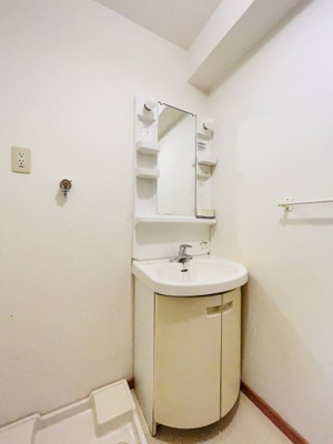 【洗面所】RESENCE SHINNISHI