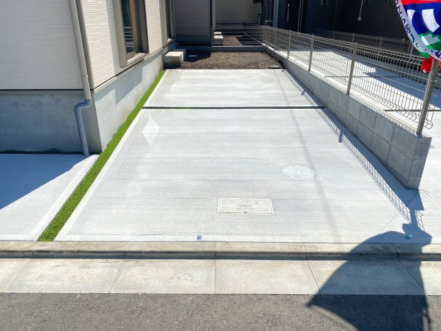 祝：成約済み　八王子市　川口町　新築戸建て　１７期の駐車場|～仲介手数料無料☆八王子ひなた不動産～　八王子市川口町　新築戸建て