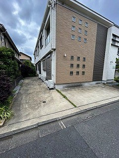 シャルマンビエットの駐車場