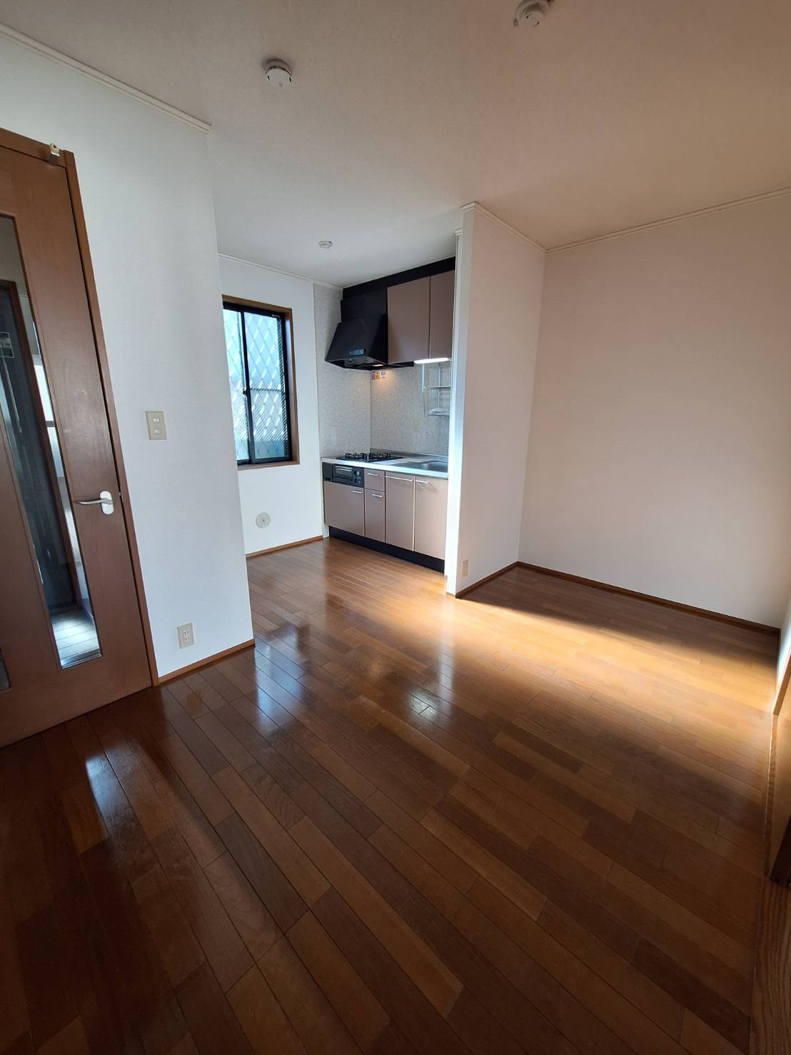 ＭＩ・ＣＡＳＡ（ミ・カサ）の居間・リビング