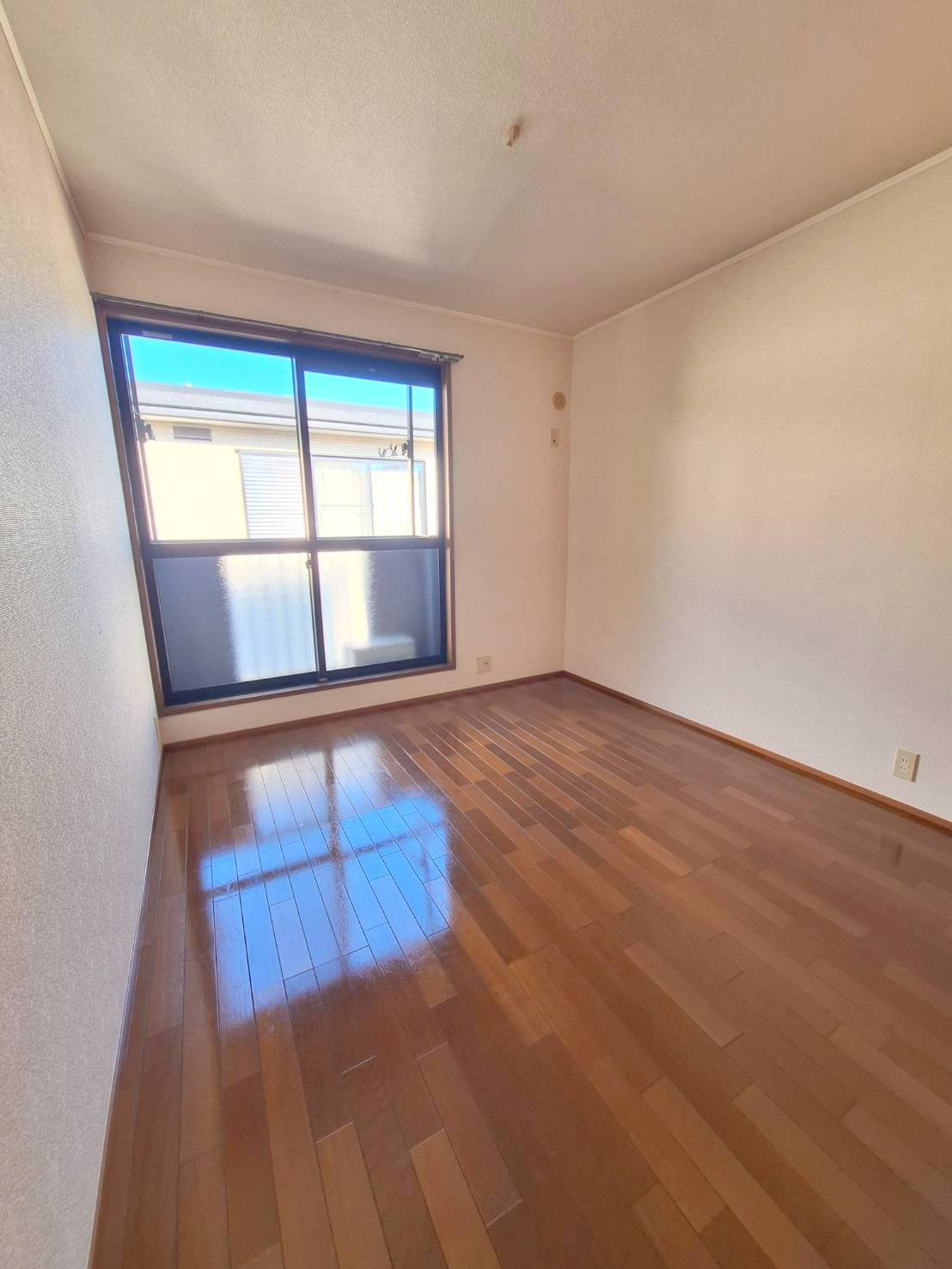 ＭＩ・ＣＡＳＡ（ミ・カサ）の居間・リビング