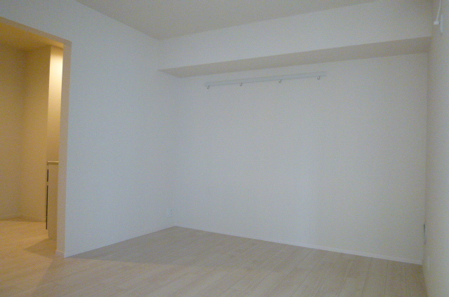 メゾン オークの洋室|★キレイなフローリングのお部屋です★