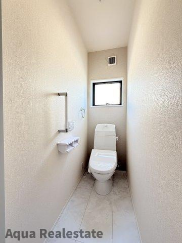 リーブルガーデン丸亀市飯山町第三のトイレ|シンプルで使いやすいトイレです