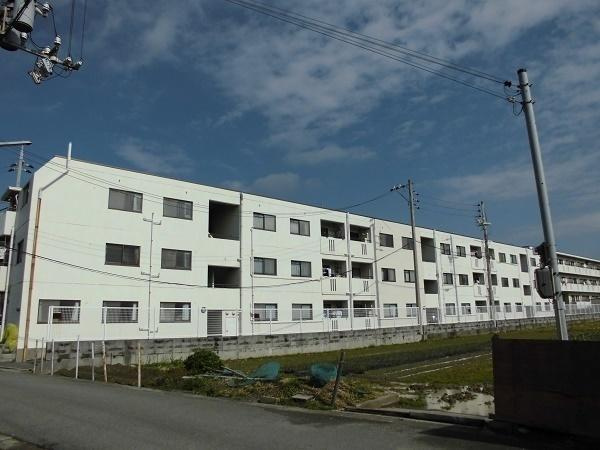 センチュリーコート紀ノ川の外観