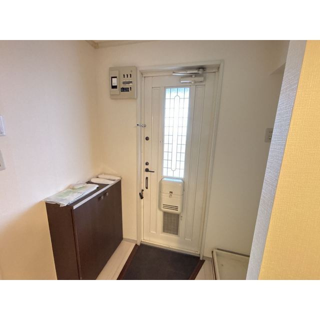 鼻高フラットAの玄関