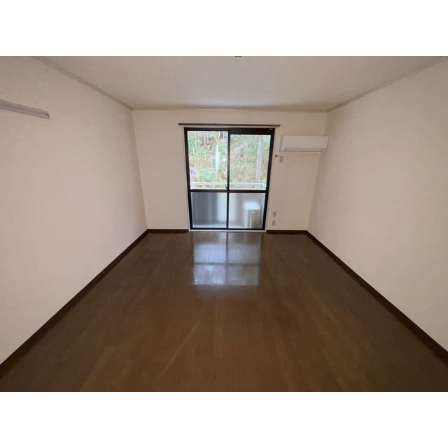 鼻高フラットAの居間・リビング