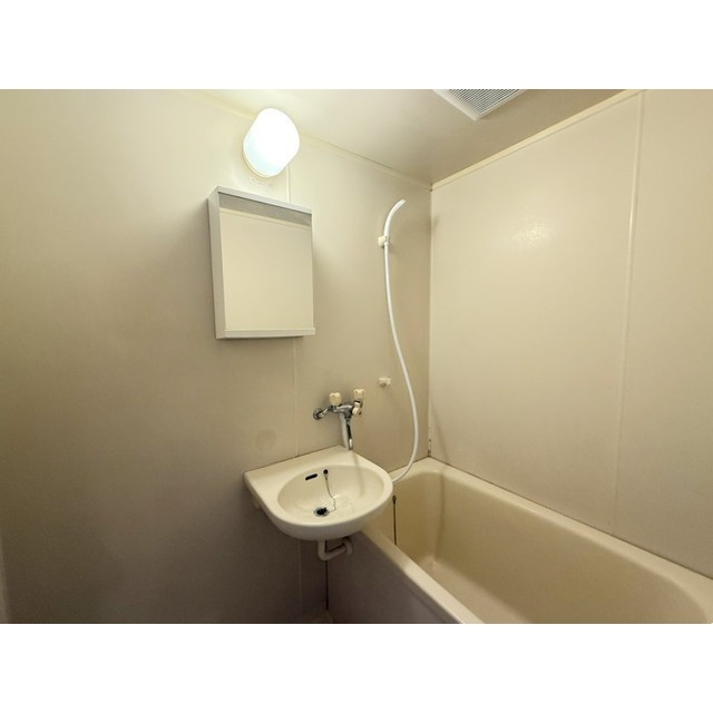 鼻高フラットAの浴室