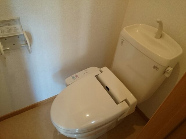 フォレスタ・高松　Ⅱのトイレ